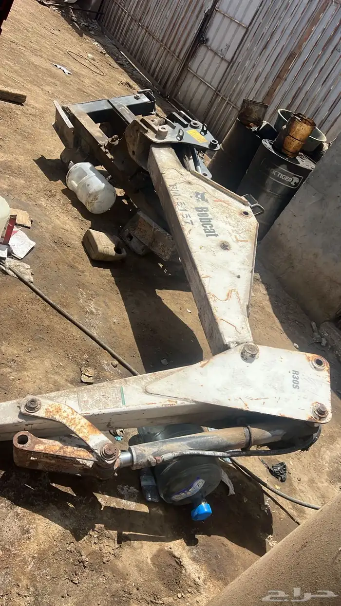 معدات للبيع 1
