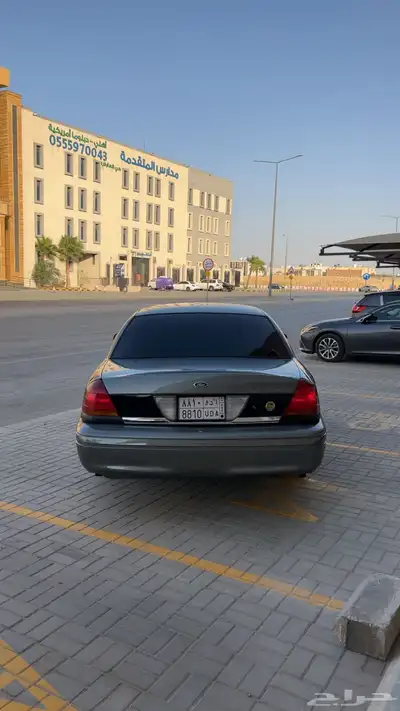 للبيع فورد فكتوريا سعودي 4