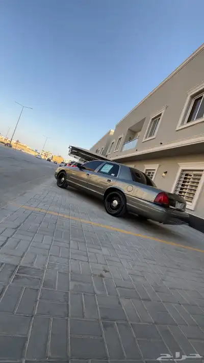 للبيع فورد فكتوريا سعودي 2