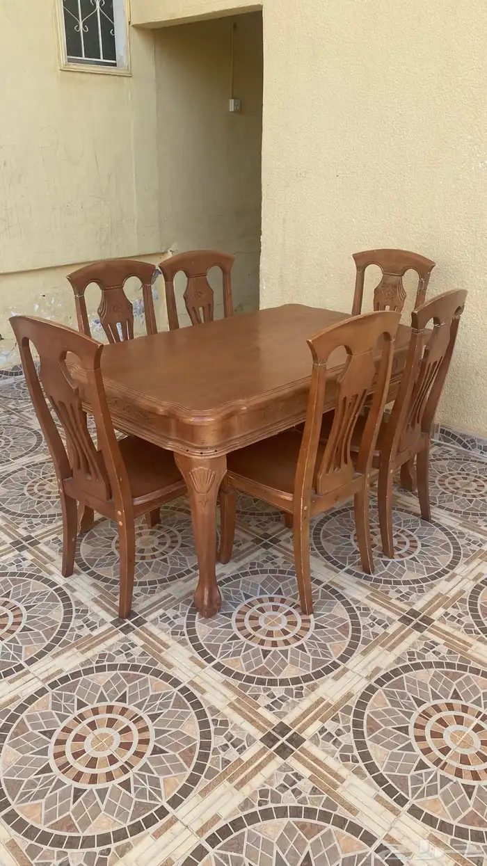 طاولة طعام للبيع 1