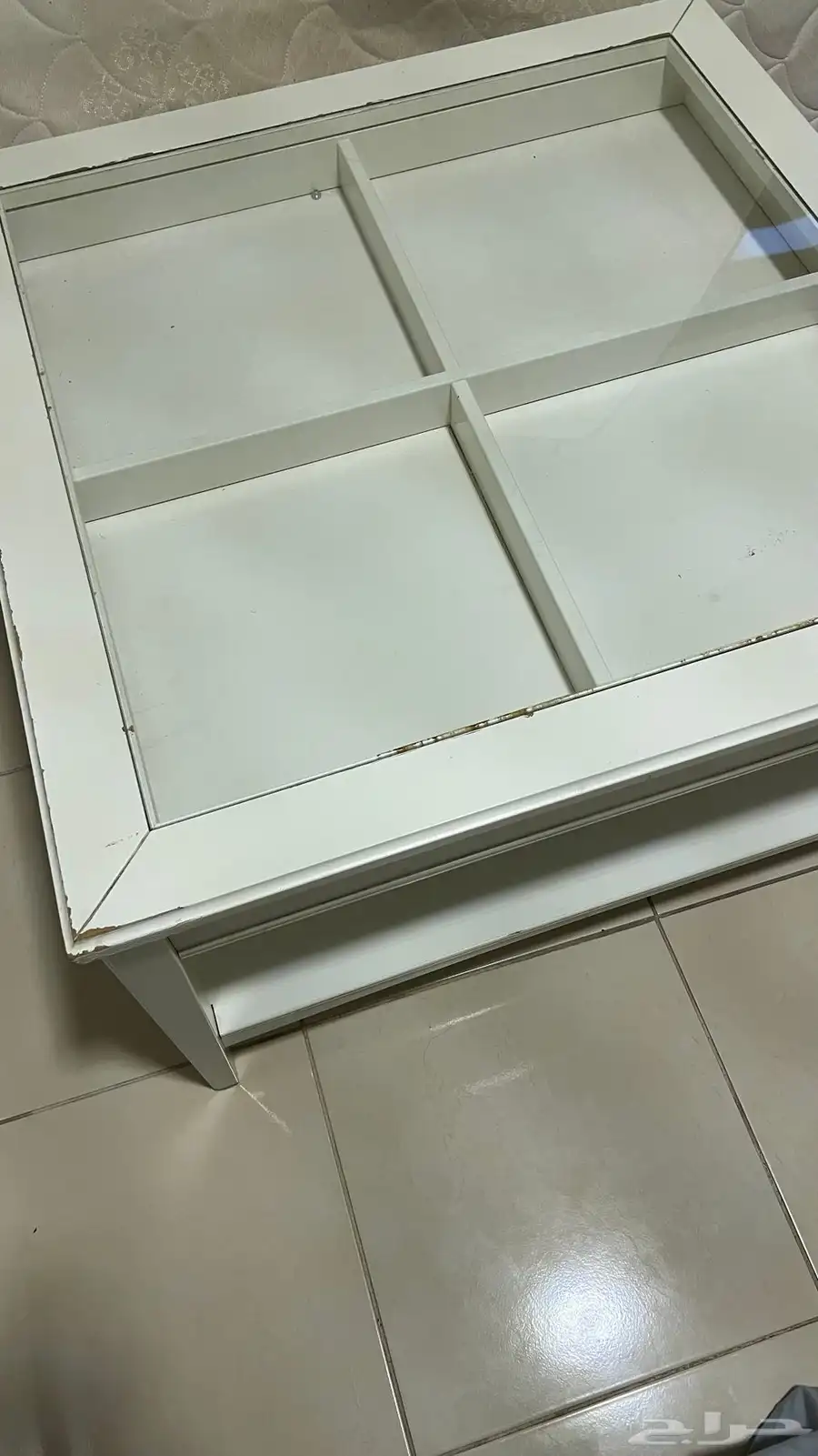 طاولة بيضاء ايكيا 1