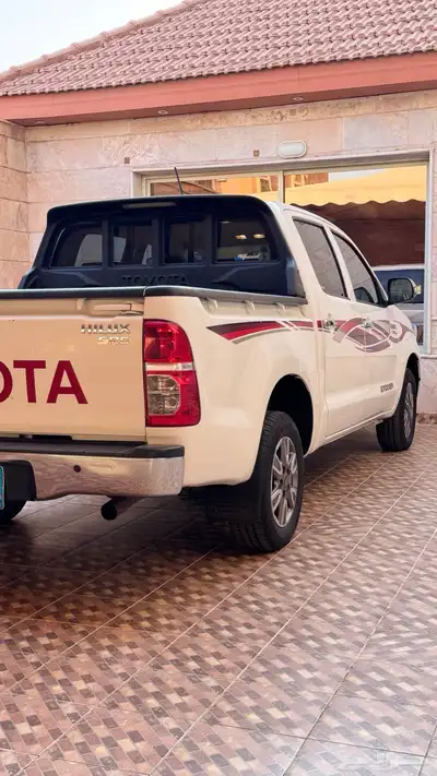 هايلوكس 2015 فل كامل 2 10