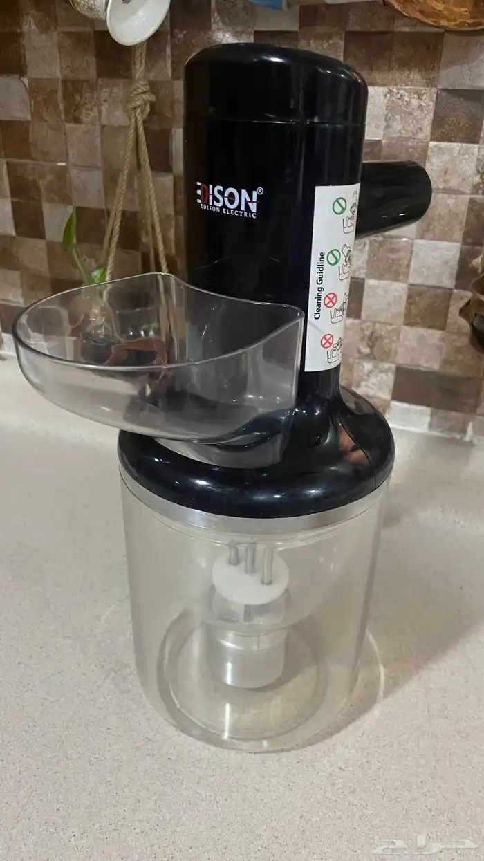 صانعه لقيمات اديسون الحاله جدااا مممتازه 220 الكهرباء بشاحن 0