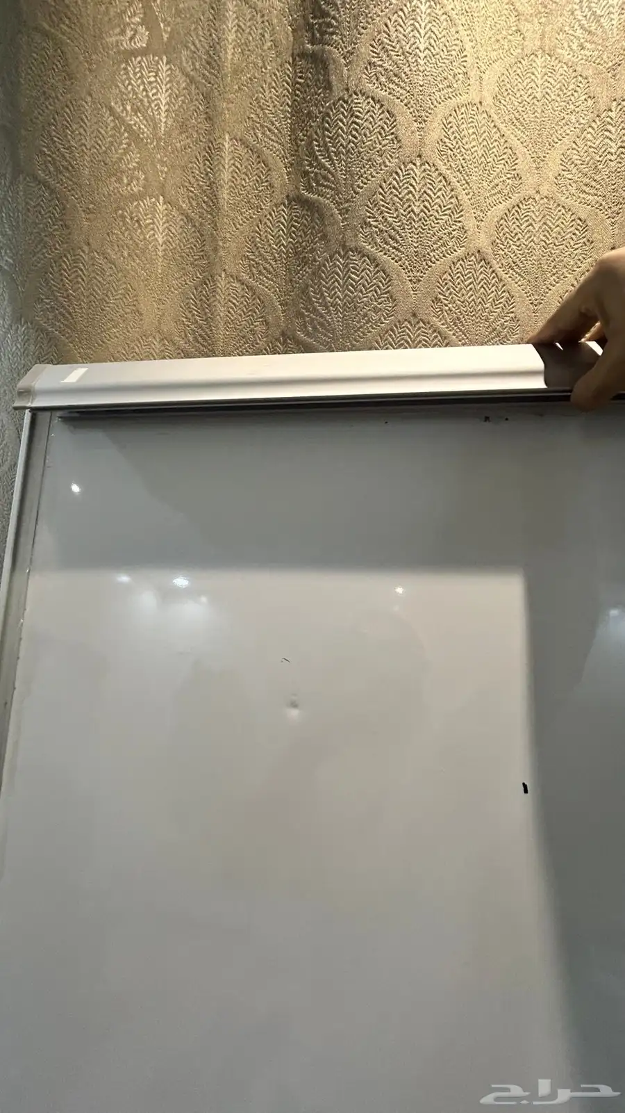 سبورة متحركة وتصلح كلوحة عرض ايضا 2