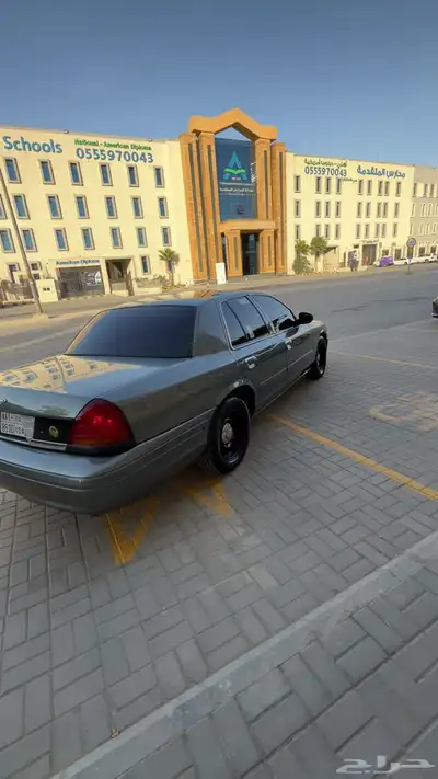 للبيع فورد فكتوريا سعودي 9