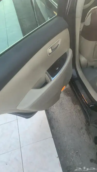 للبيع لكزس 2011 فل كامل es350 6