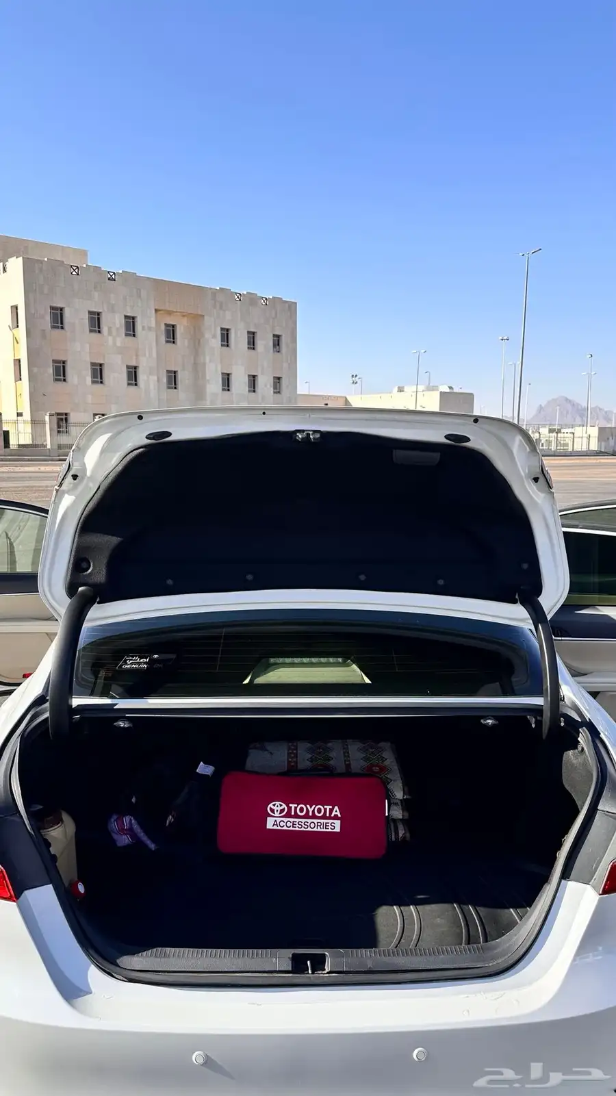 كامري 2019 هايبرد LE مطور 18