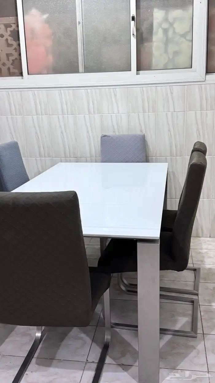 طاولة طعام 6 كراسي نضيفة 1
