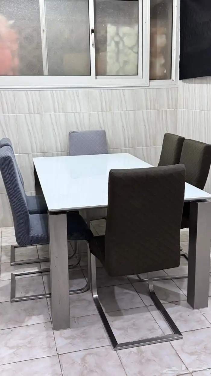 طاولة طعام 6 كراسي نضيفة 0