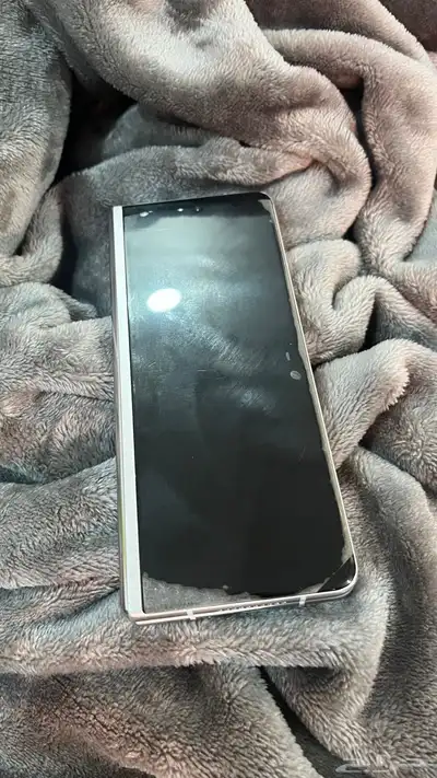 للبيع جوال جالكسي زد فولد 3 2