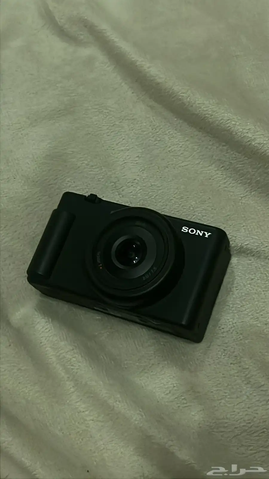 كاميرا Sony ZV-1F للبيع بحالة ممتازه بسعر 2000 ريال 0