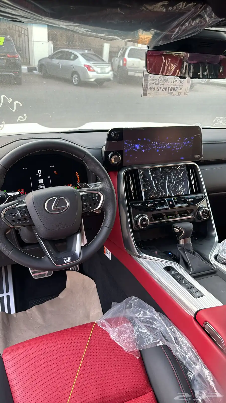 لكزس 2025 بنزين LX600 فل كامل سبورت سعودي جديد اللون اسود 10