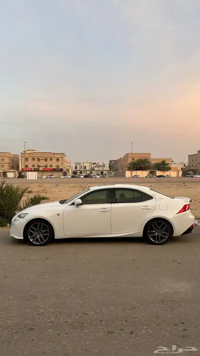 لكزس is f 2016 350 1