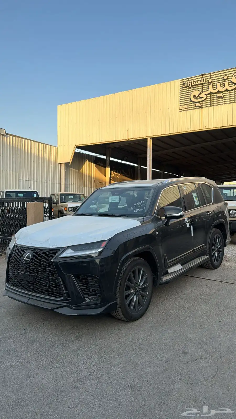 لكزس 2025 بنزين LX600 فل كامل سبورت سعودي جديد اللون اسود 1