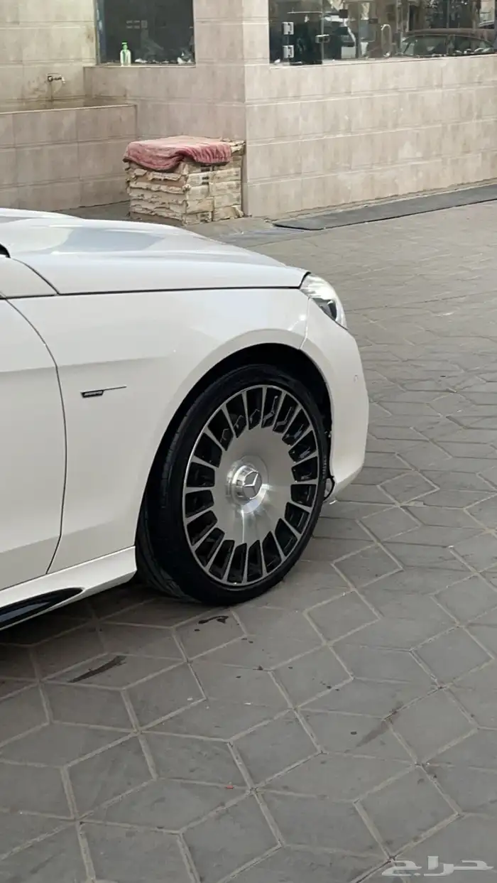 مرسيدس E500 2011 2