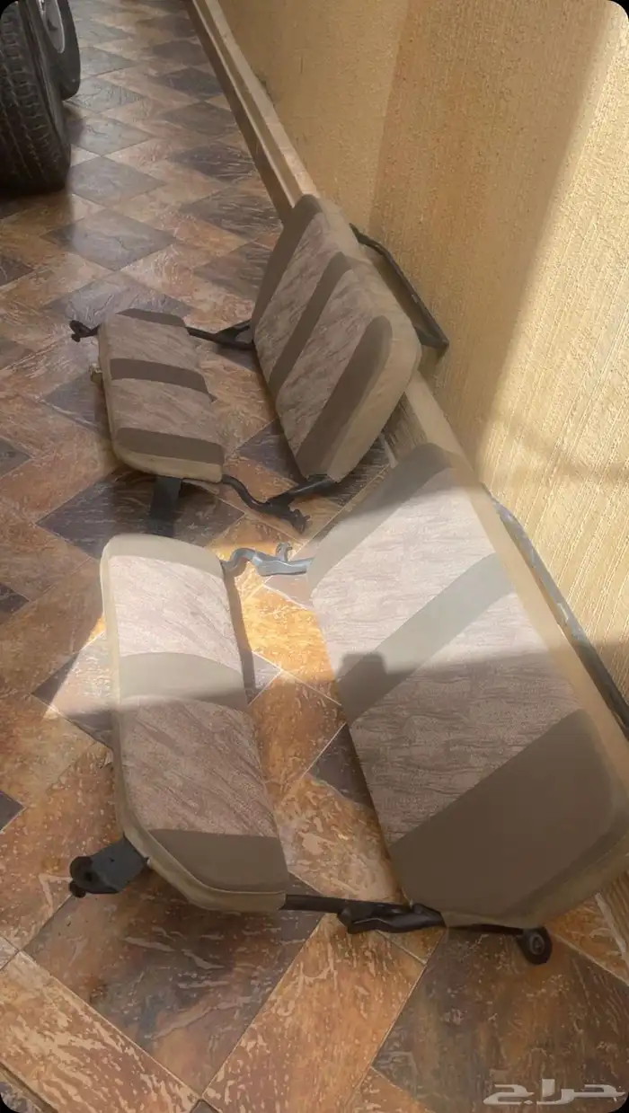 مراتب لاندكروزر بيج خلفية 0