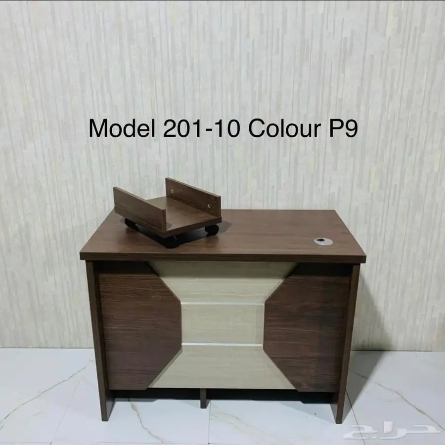 Computer Desk with Drawers  Storage. 25