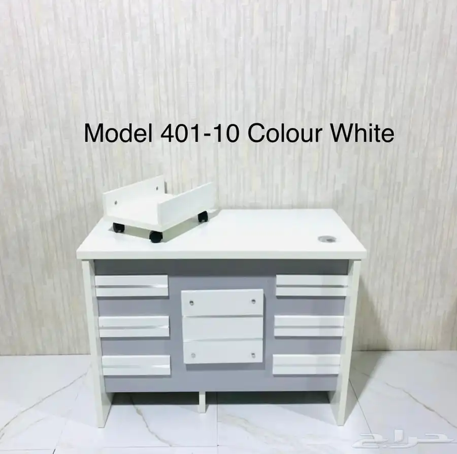 Computer Desk with Drawers  Storage. 32