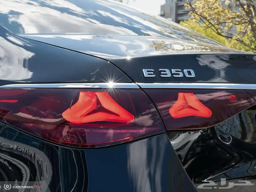 2024 مرسيدس E350 الشكل الجديد بحالة شبه جديده وسعر مميز جدا 12