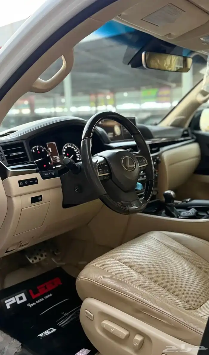 لكزس LX570 موديل 2018 عداد 175 الف 9