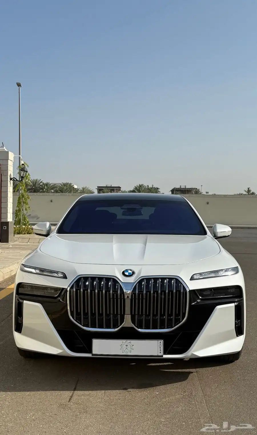 بي ام دبليو 735i M kit 2023 سعودي بحالة الوكالة 1