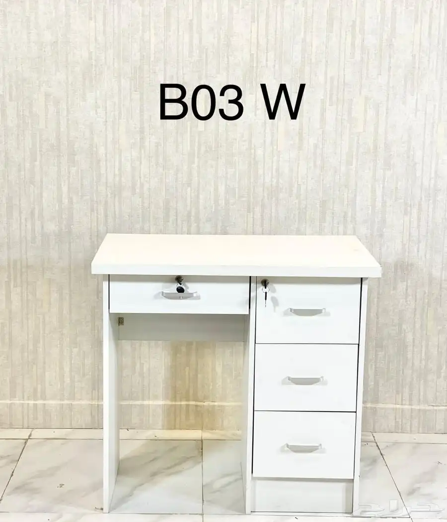 Computer Desk with Drawers  Storage. 20