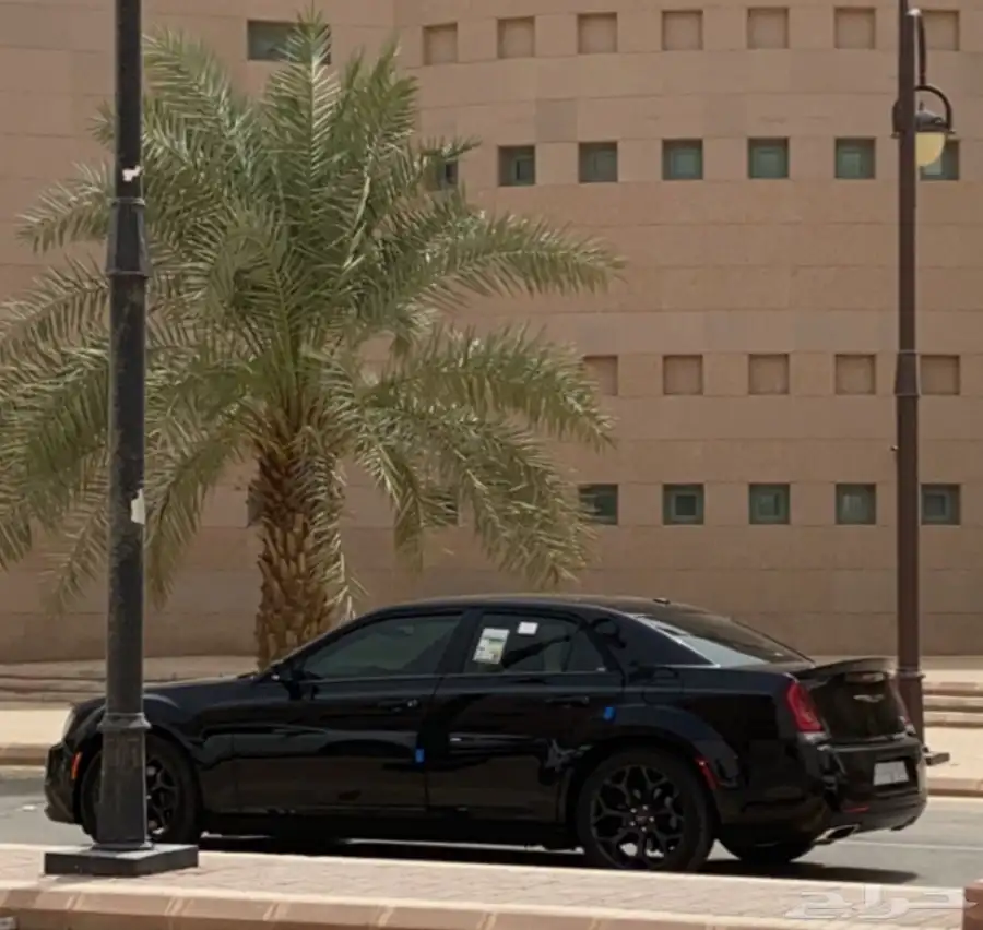 كرايسلر 2020 S300 أسود index