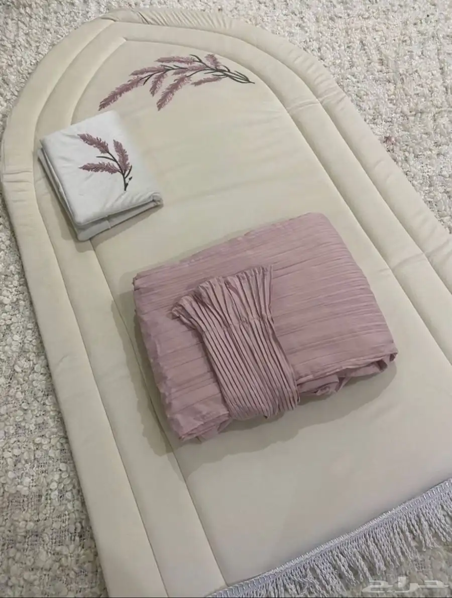سجدات وشراشف صلاه بالحبه وبالجمله 1