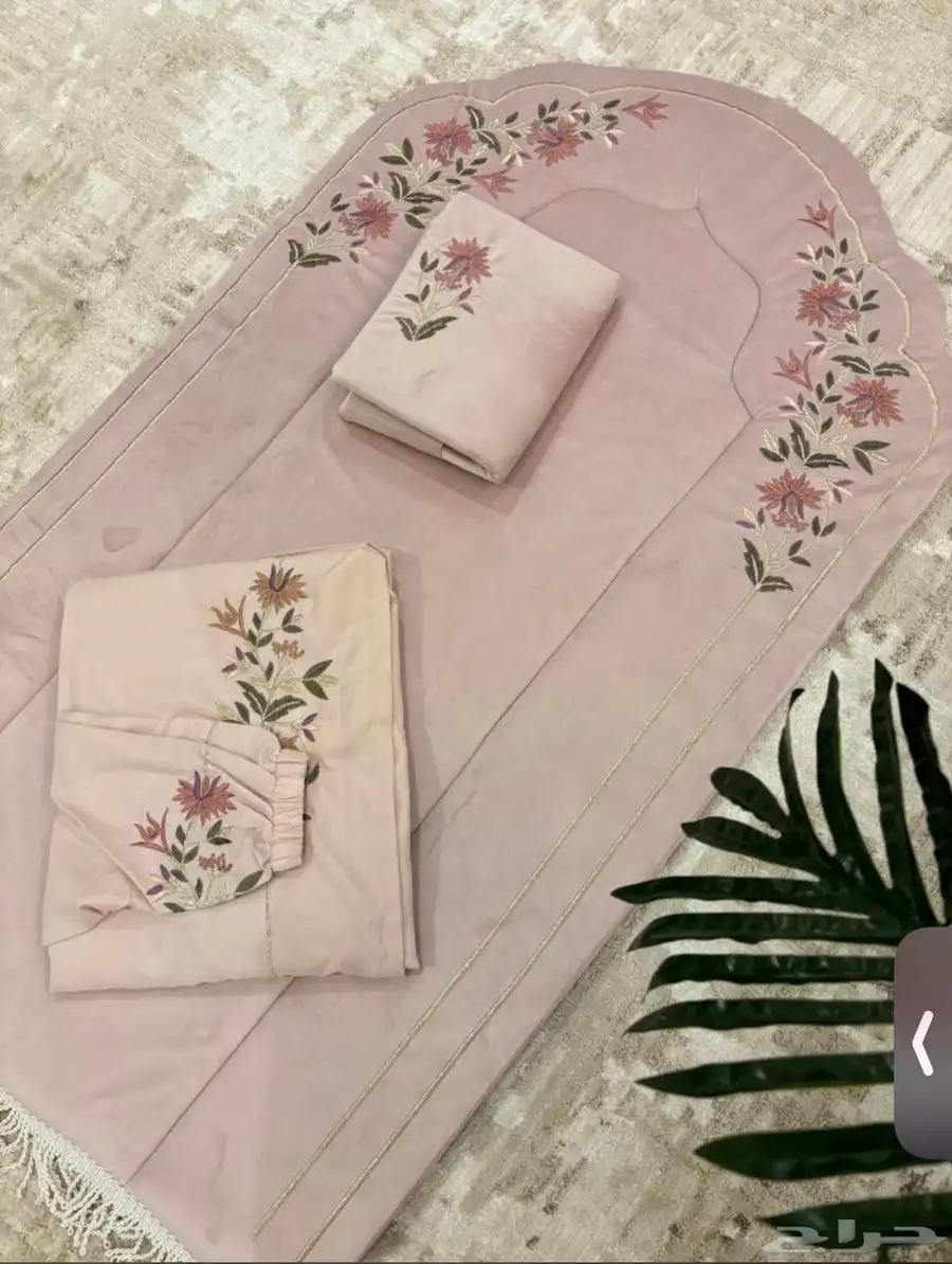 سجدات وشراشف صلاه بالحبه وبالجمله 12