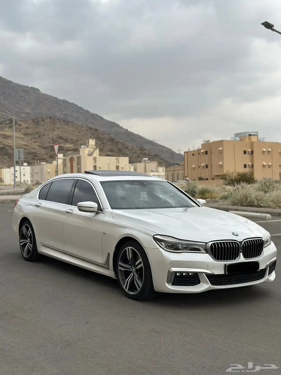بي ام دبليو 730 ممشى قليل نظيف جدا 2018 0