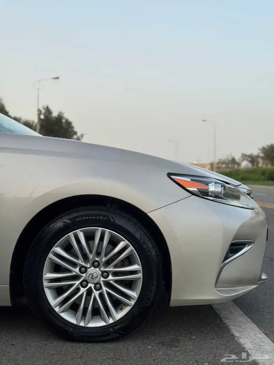 لكزس 2016 ES 350 وكاله ممشى قليل مخزززن 37