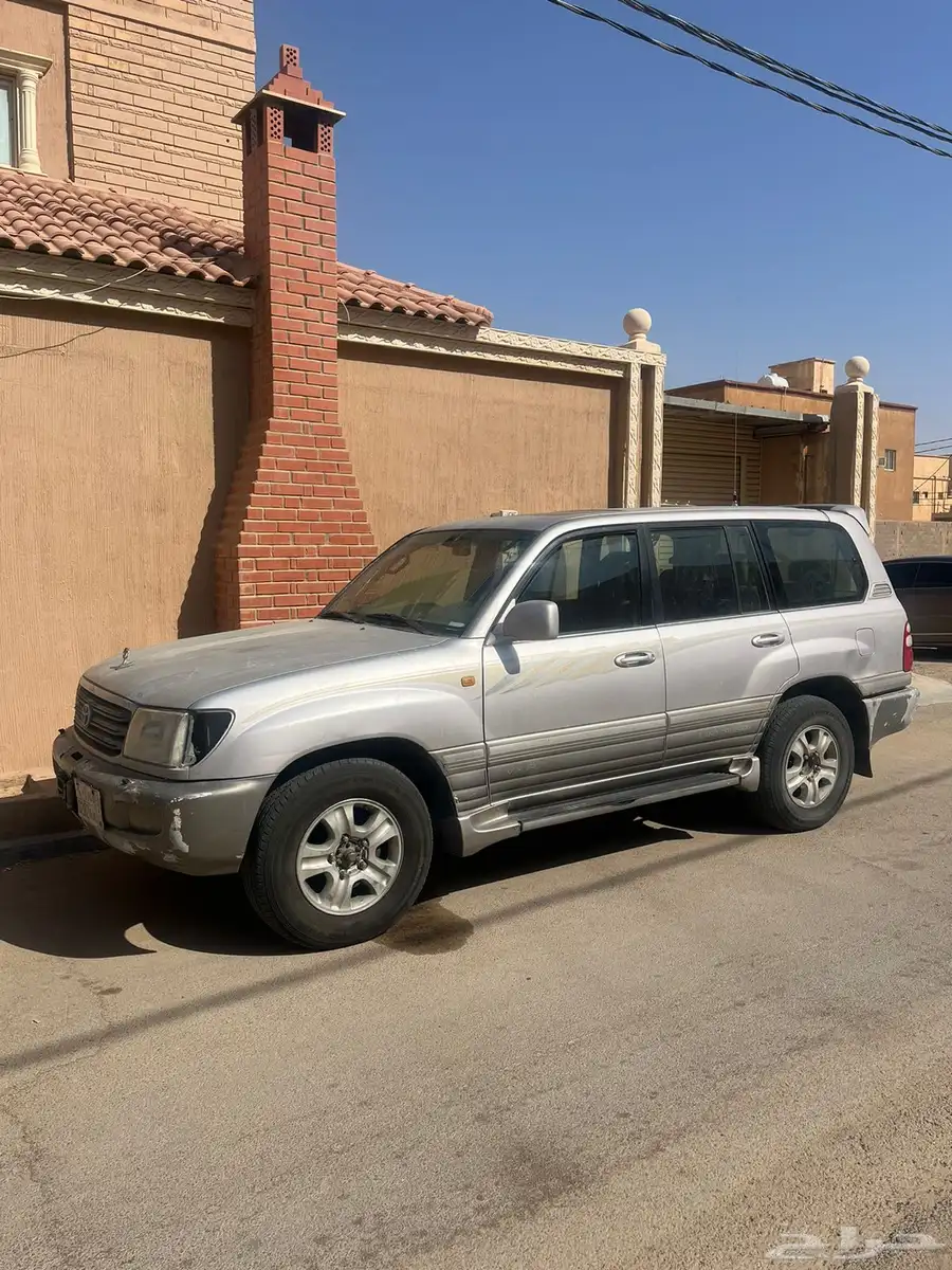 تيوتا لاندكروزر VXR 2