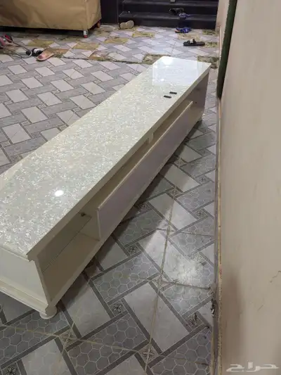 طاولة تلفزيون 3