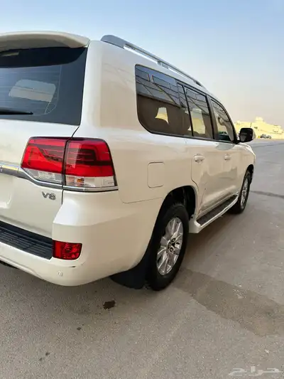 لاندكروزر GXR ديزل رقم 2 1