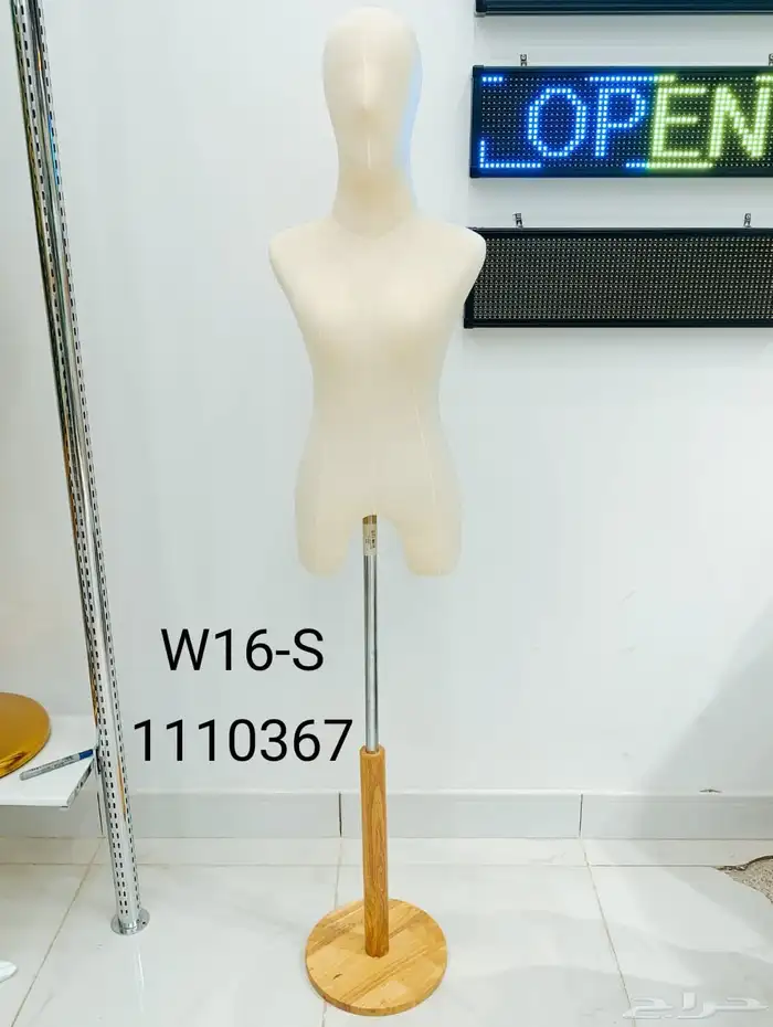 مجسمات منيكان 24