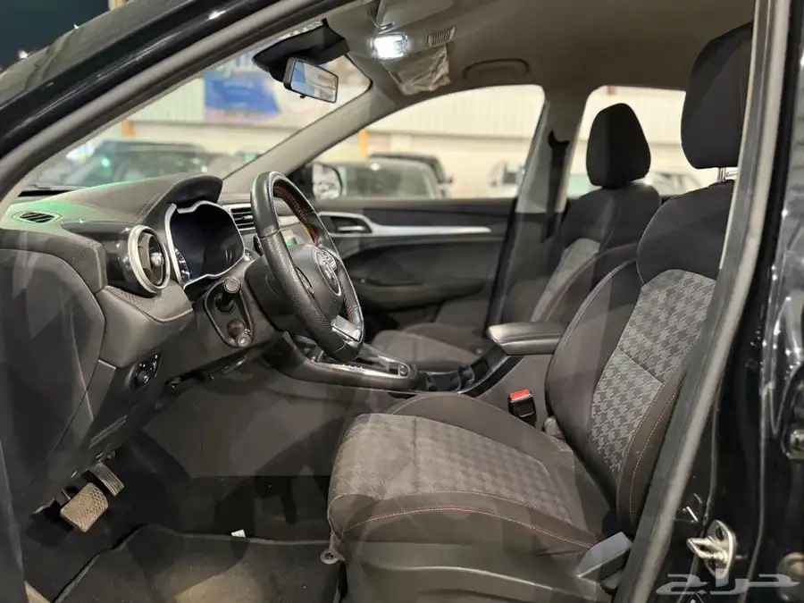للبيع MG ZS موديل 2023 نص فل بودي وكالة السعر 34 الف 9