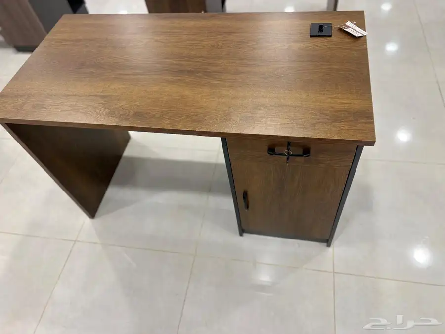 Computer Desk with Drawers  Storage. 4