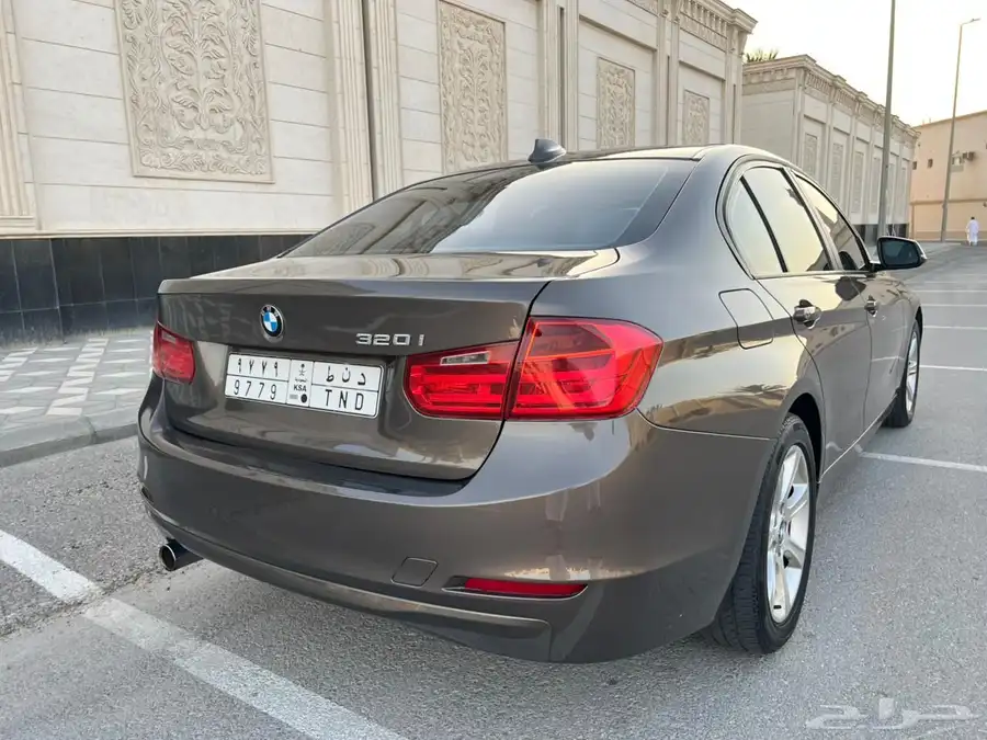 bmw 320i index