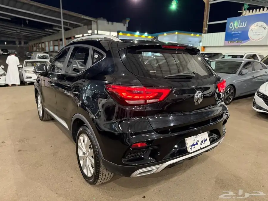 للبيع MG ZS موديل 2023 نص فل بودي وكالة السعر 34 الف 3