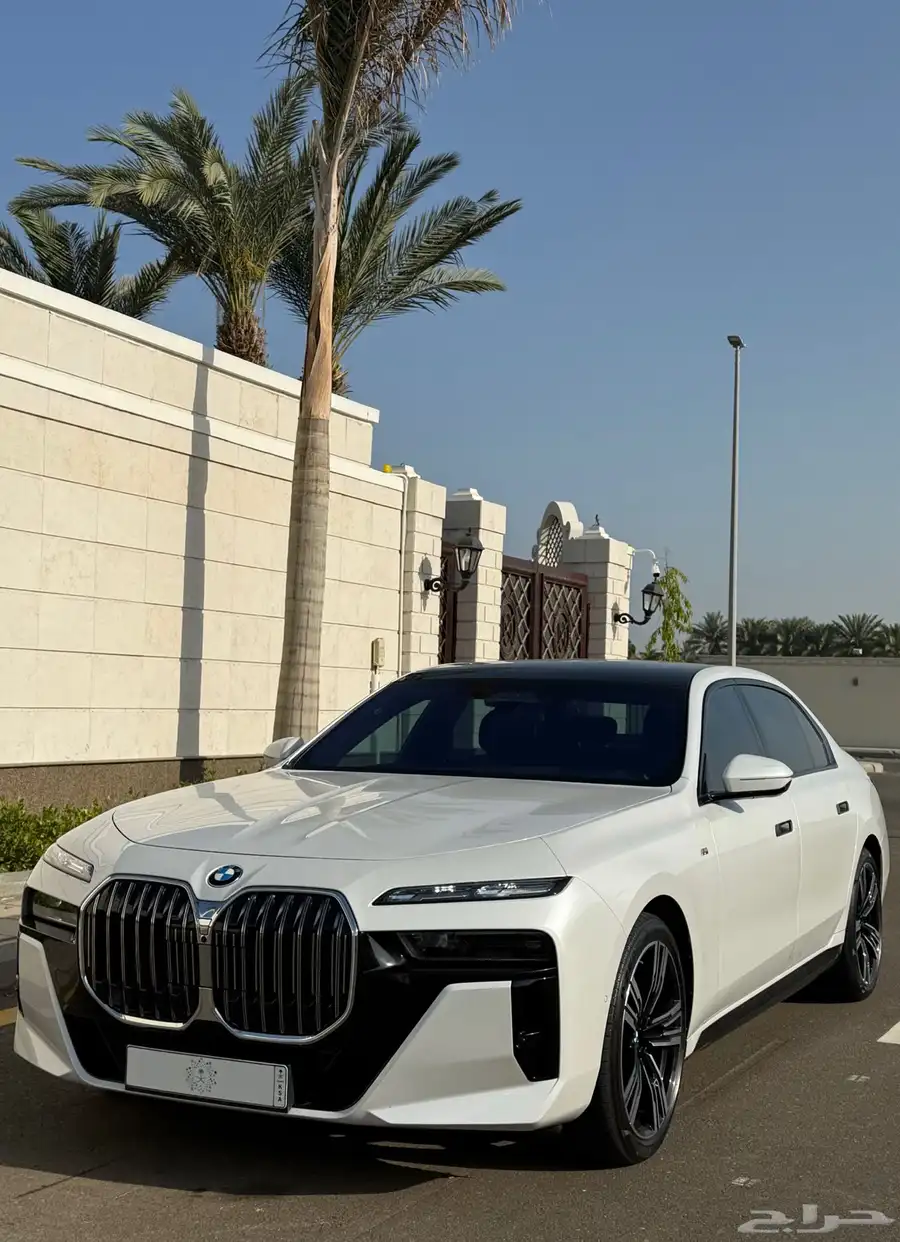 بي ام دبليو 735i M kit 2023 سعودي بحالة الوكالة 0