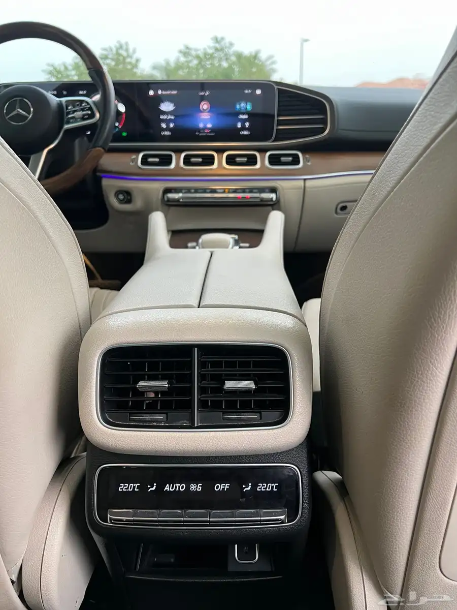 مرسيدس ( GLE450 ) موديل 2022 مع AMG kit شبه جديده 35