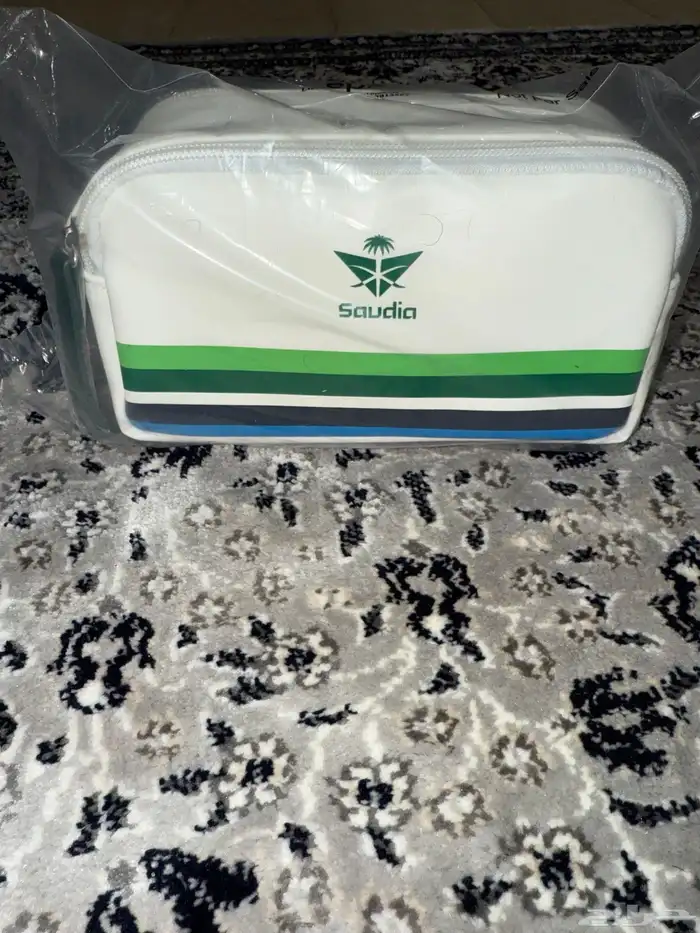 شنطة يد الخطوط السعودية 1