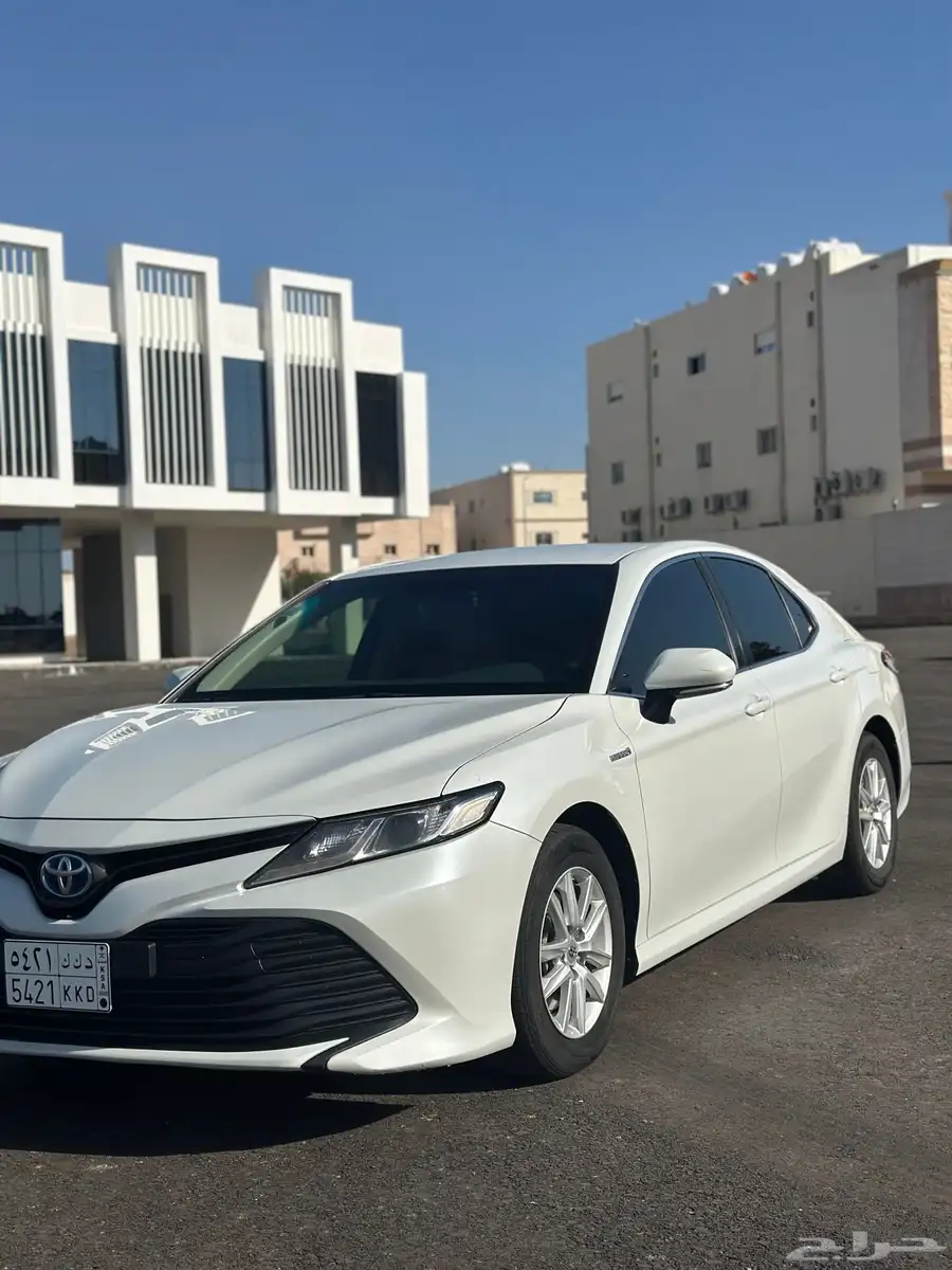 كامري 2019 هايبرد LE مطور 16