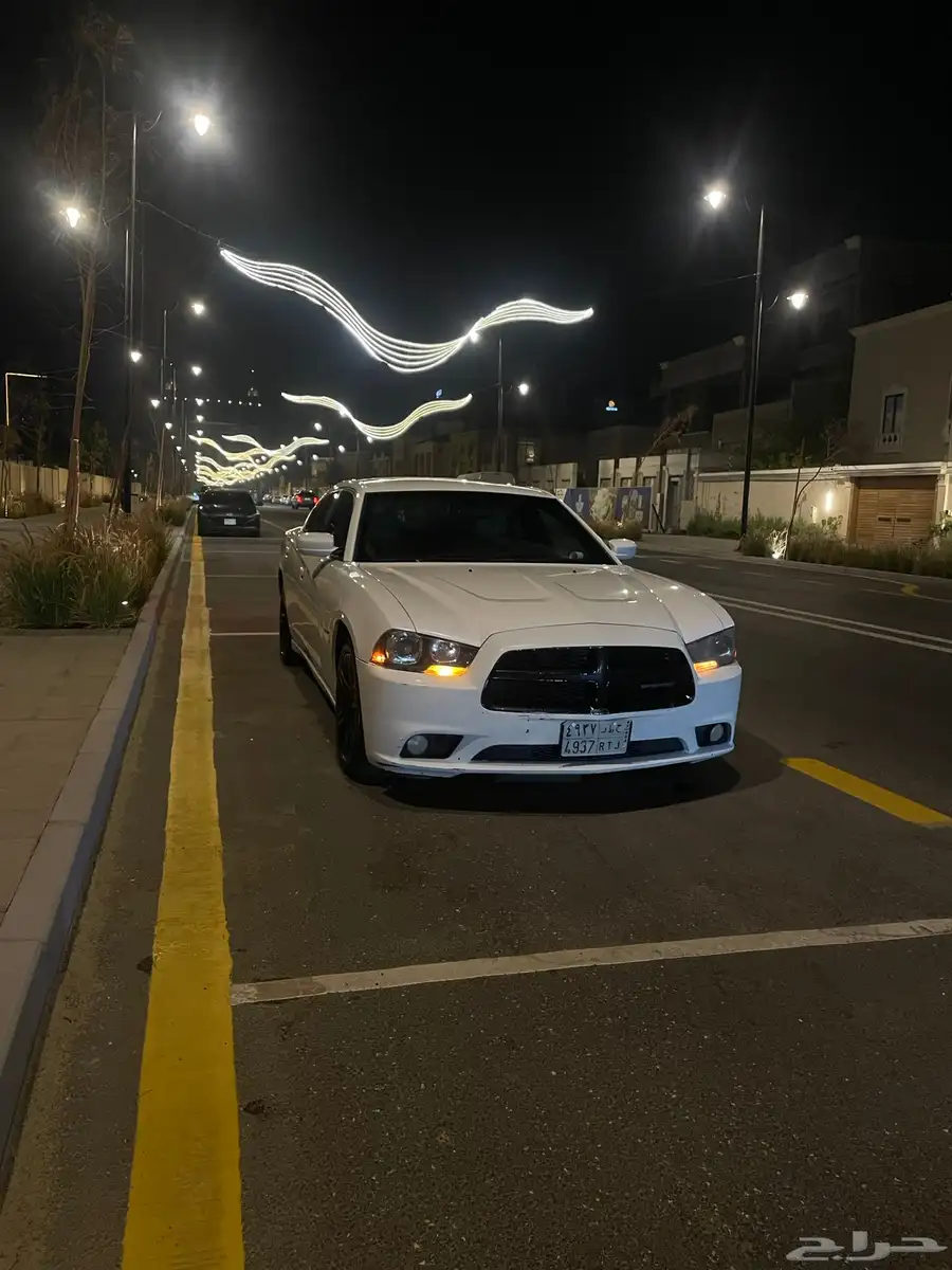 دودج تشارجر هيمي v8 2014 1