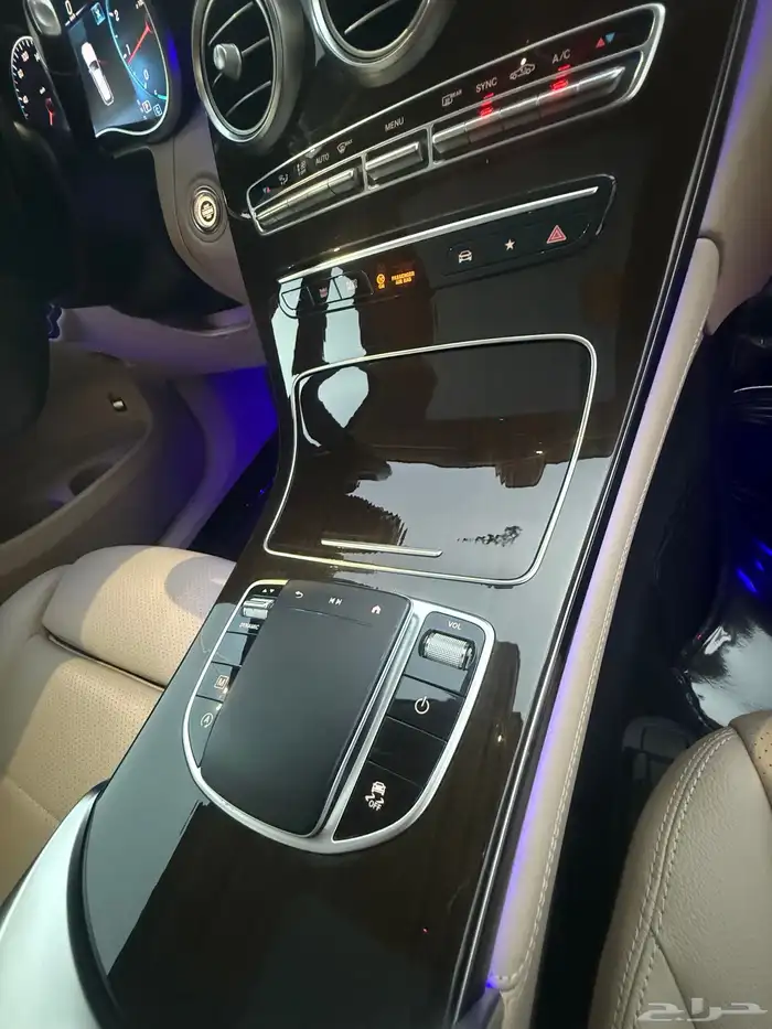 مرسيدس GLC 300 2020 بطاقة جمركية 14