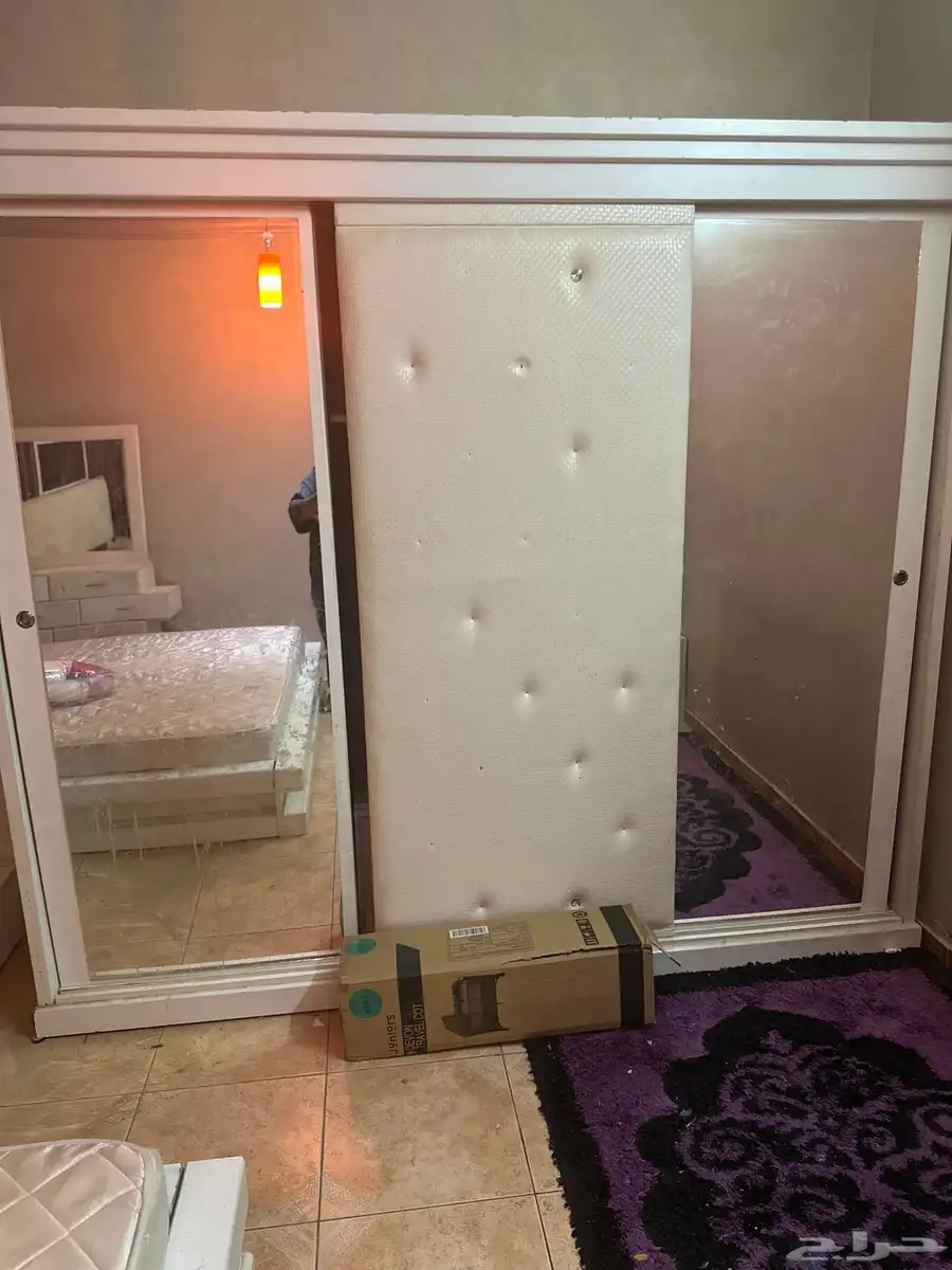 اثاث غرفة نوم وملحقاتها ومساند وكوايه 0