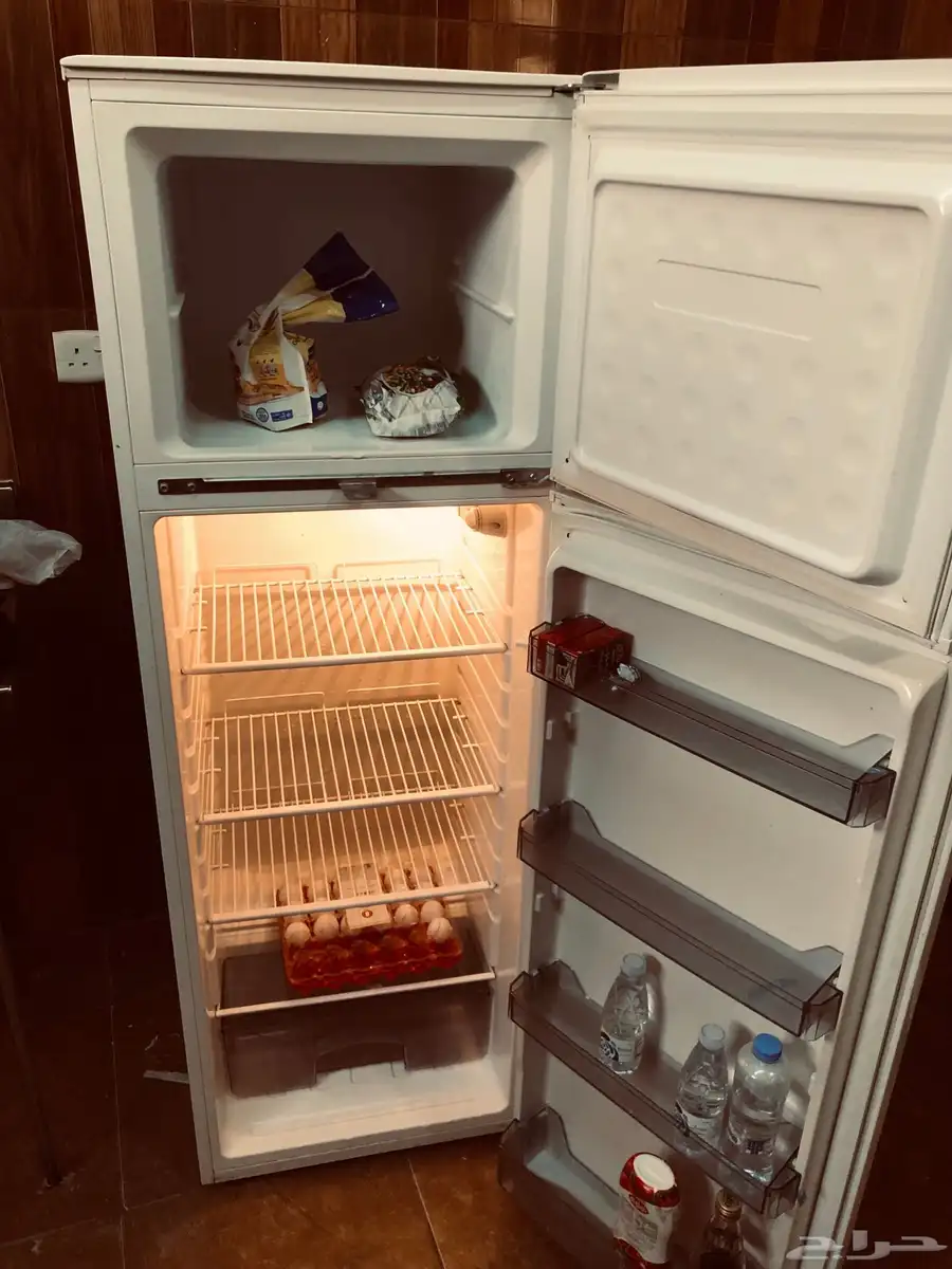 ثلاجه نظيفه تبريد ممتاز ومكيف نوع ماندو 1