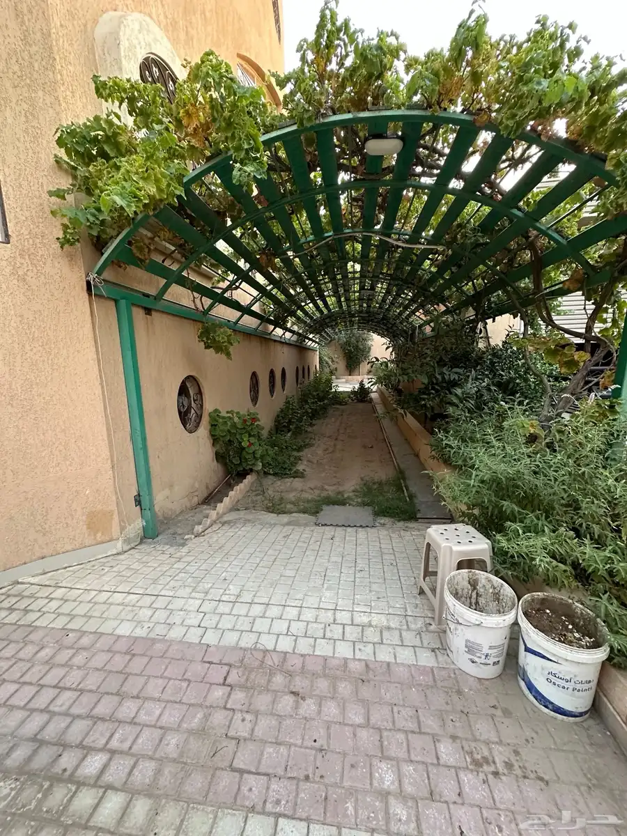 فيلا مؤثثة بالكامل للبيع 4