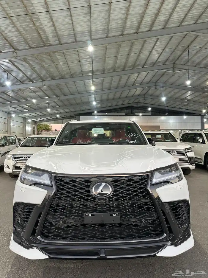 لكزس LX600 اف سبورت سعودي اصفار 2