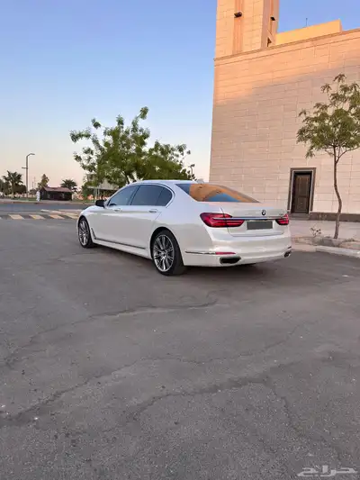 للبيع BMW 730Li 2017 فل كامل 2